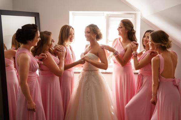 Bridesmaids Should Coordinate with the Wedding Party